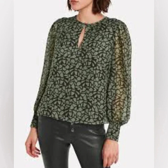 Intermix Kiera silk blouse sage green giraffe print keyhole excellent Size XS - Picture 2 of 11